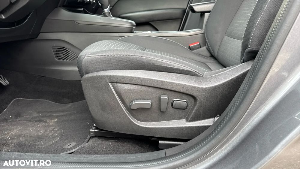 Renault Arkana E-TECH 145 Evolution - 32