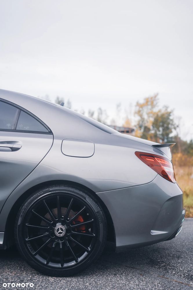 Mercedes-Benz CLA - 21