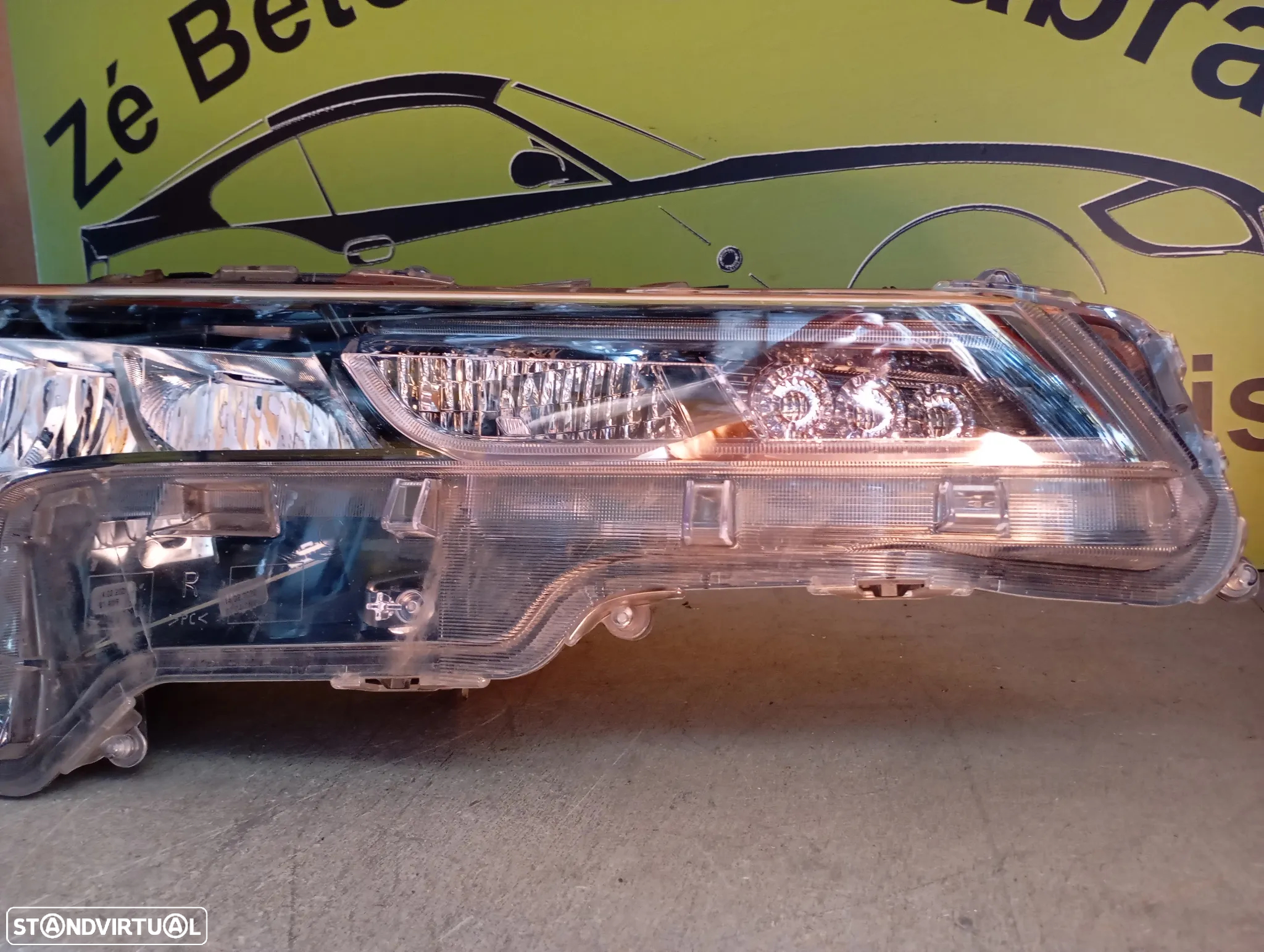 TOYOTA COROLLA E21 FAROL LED DIRETO - FF562 - 4