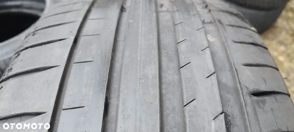 235/40/19 pilot sport 4 - 1