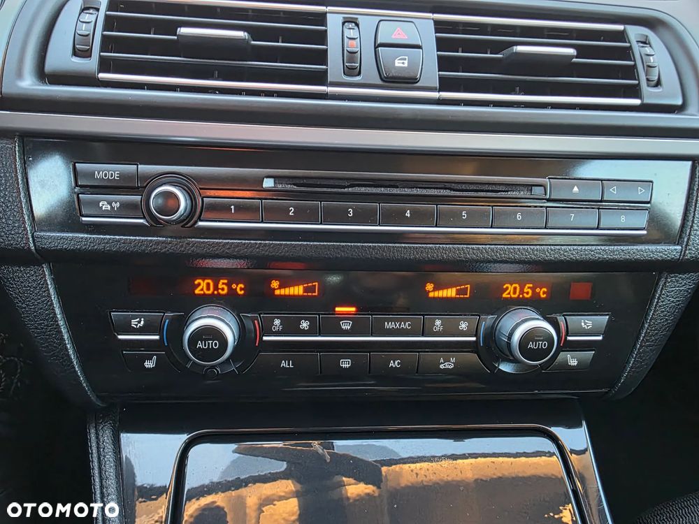 BMW Seria 5 520d Sport-Aut - 14