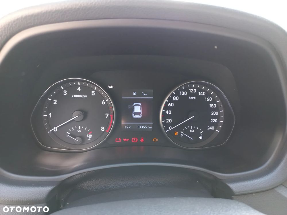Hyundai i30 1.5 DPI Classic + - 15