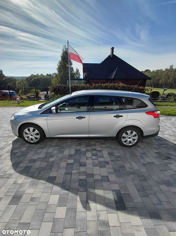 Ford Focus 1.0 EcoBoost Ambiente - 9