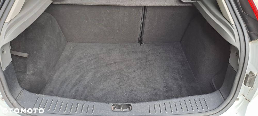 Ford Focus 1.8 White Magic - 26