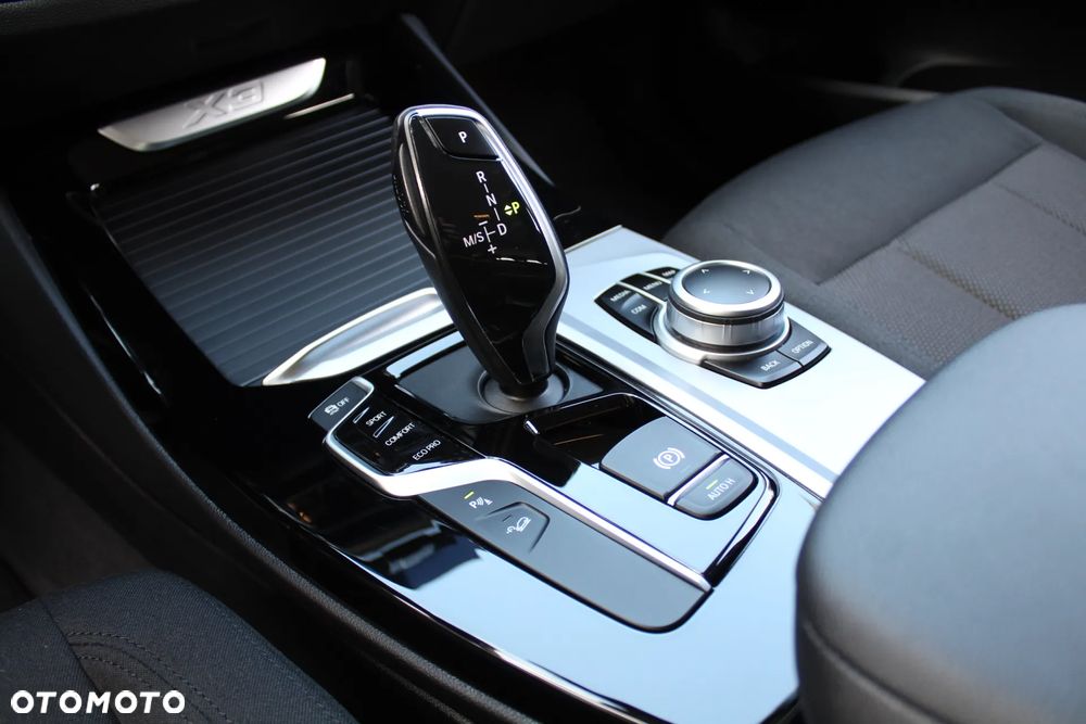 BMW X3 xDrive20d - 23