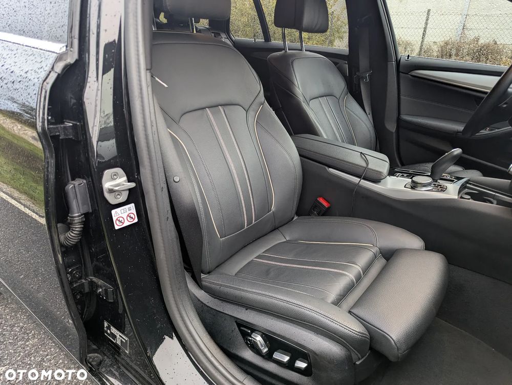 BMW Seria 5 520d Touring Sport Line - 37