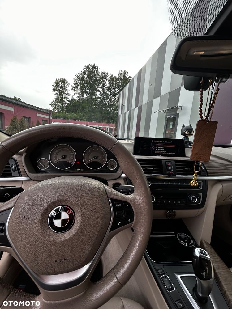 BMW Seria 3 328i Modern Line - 13