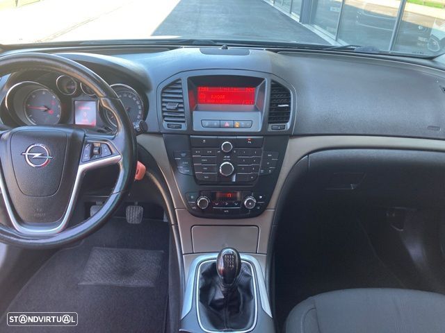 Opel Insignia Sports Tourer 2.0 CDTi Edition S/S — fotografia 18