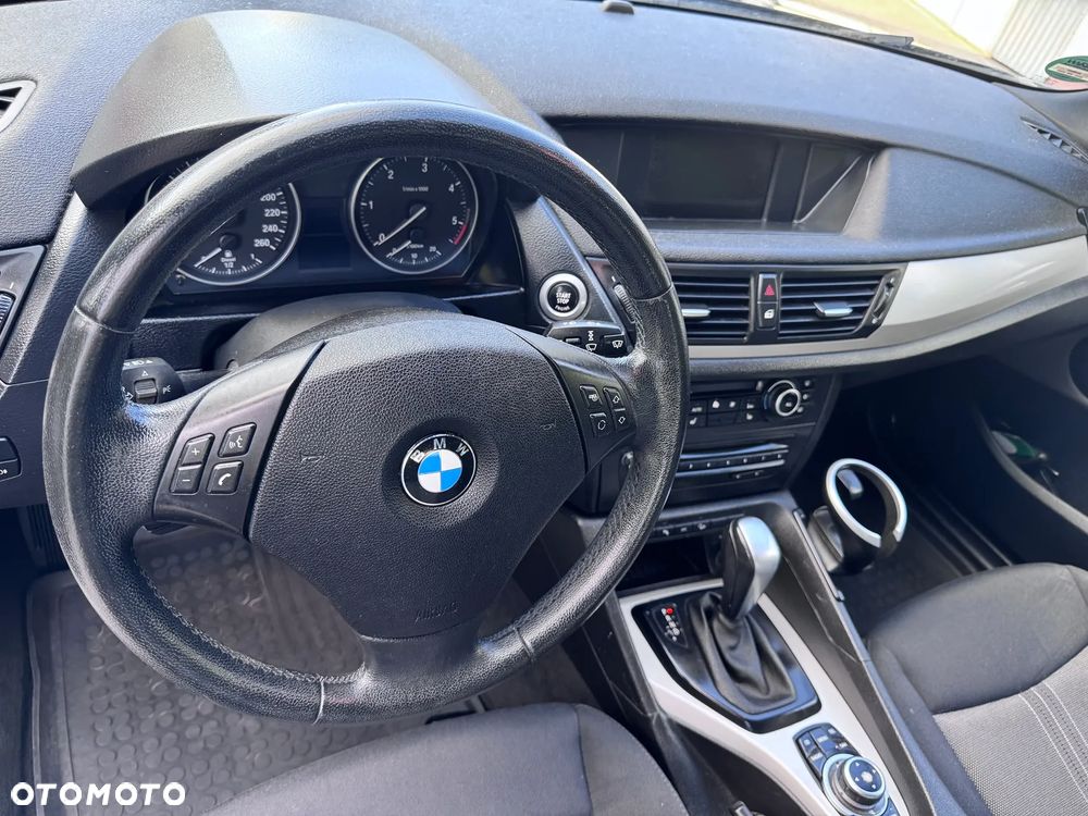 BMW X1 sDrive18d - 9