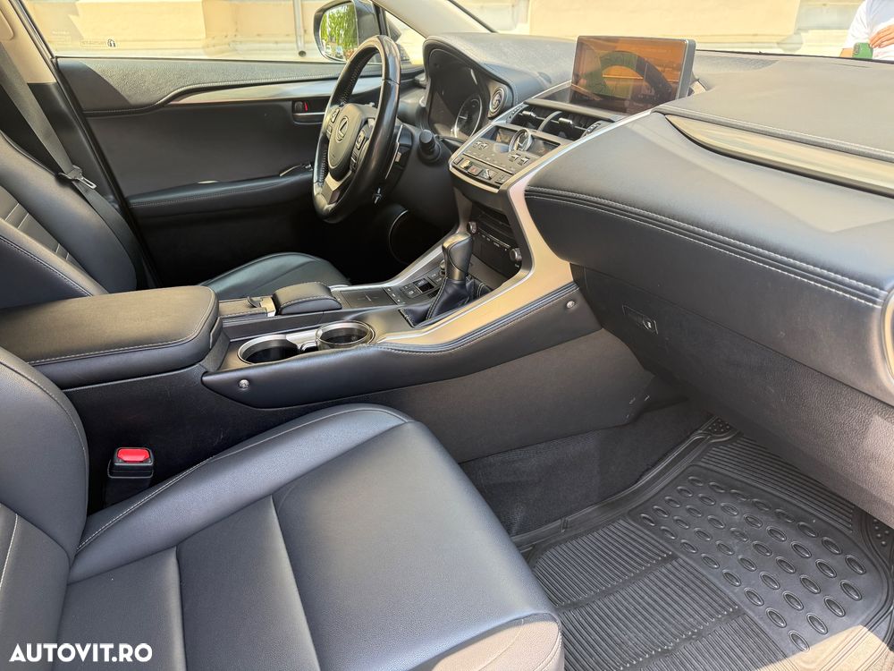 Lexus Seria NX 300h Style Edition - 14