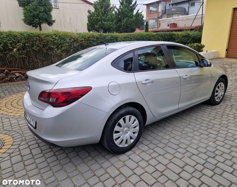 Opel Astra 1.4 T Active - 4