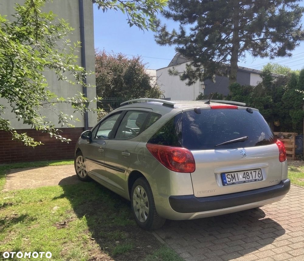 Peugeot 207 - 3