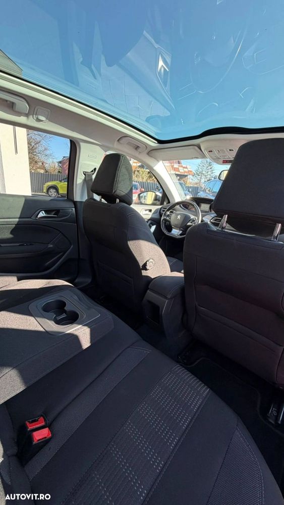 Peugeot 308 - 23