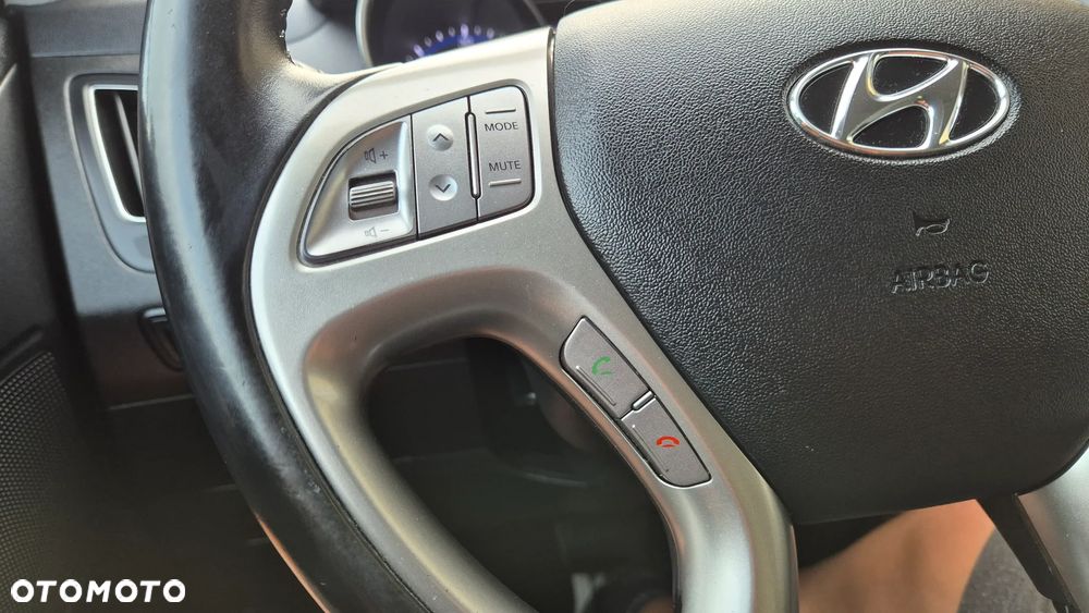 Hyundai ix35 2.0 CRDi 4WD Automatik Style - 17
