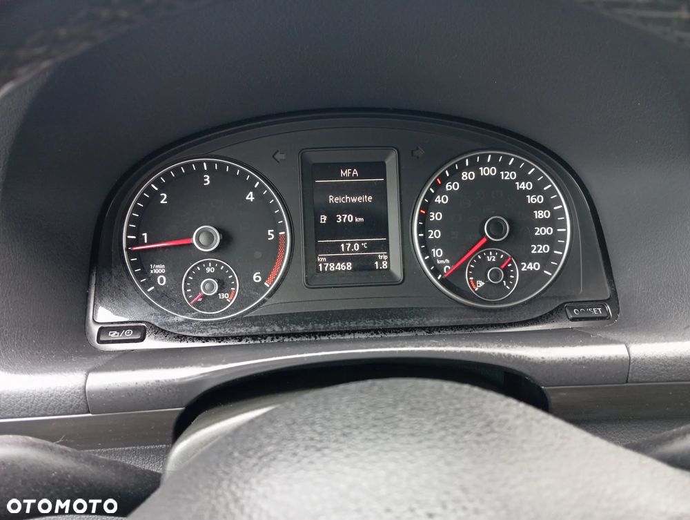 Volkswagen Touran - 15