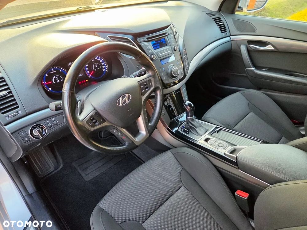 Hyundai i40 Kombi blue 1.7 CRDi DCT Premium - 22