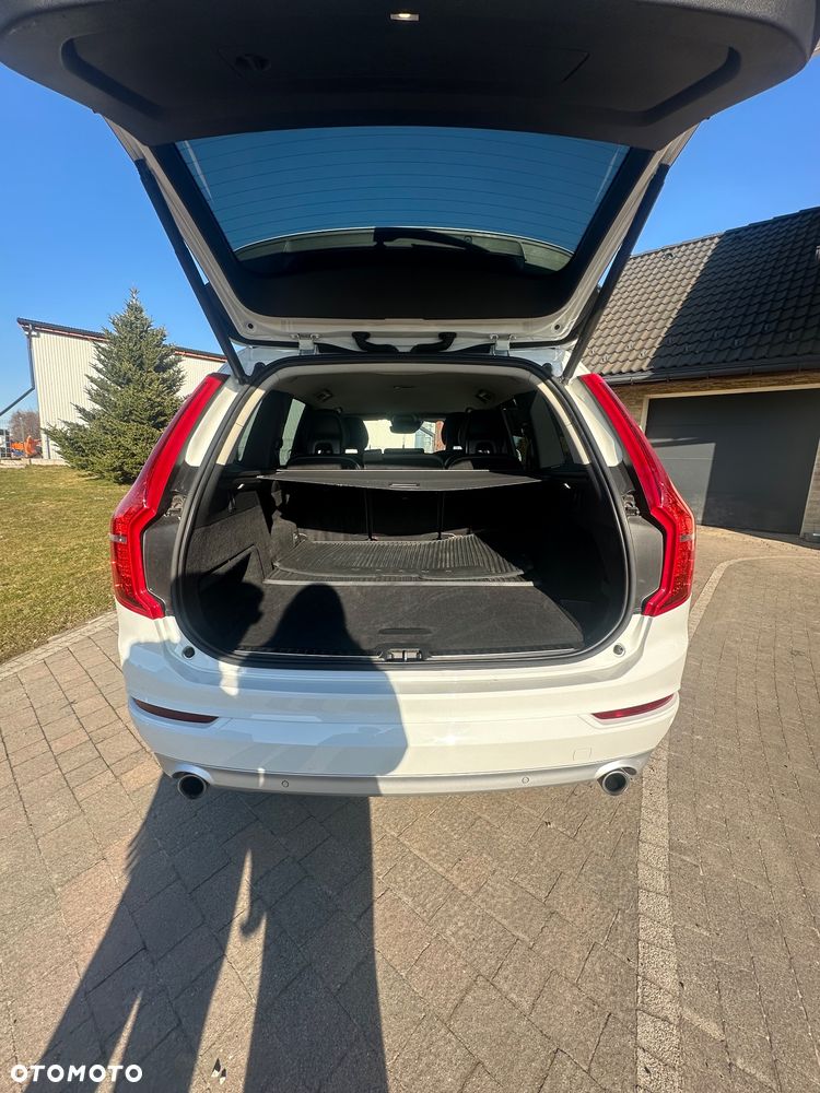 Volvo XC 90 D5 SCR AWD Momentum - 3