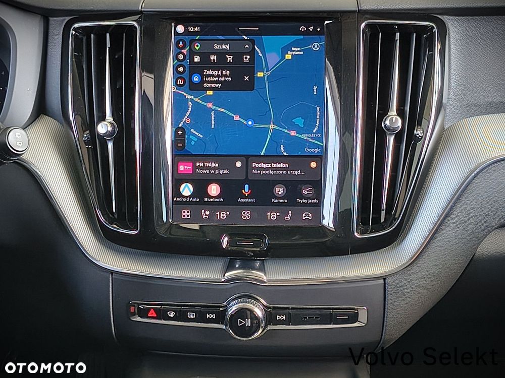Volvo XC 60 B4 D Plus Dark - 18