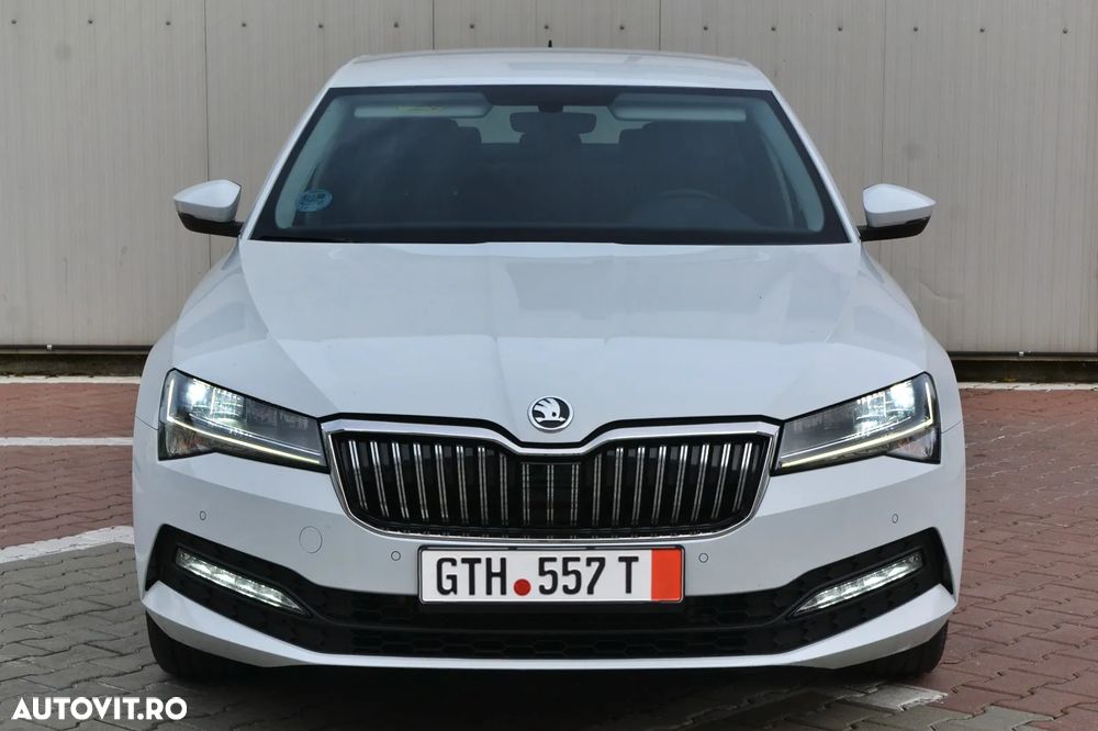 Skoda Superb 2.0 TDI DSG Premium Edition - 1