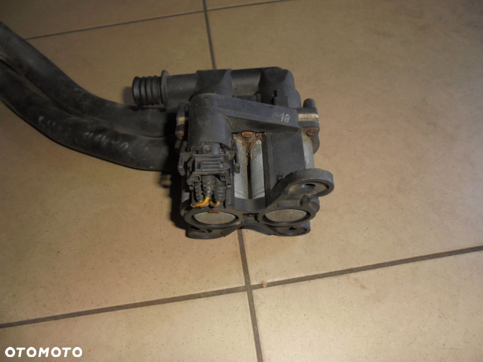 ZAWOR OGRZEWANIA WODY NAGRZEWNICY BMW E39 8391417 - 2