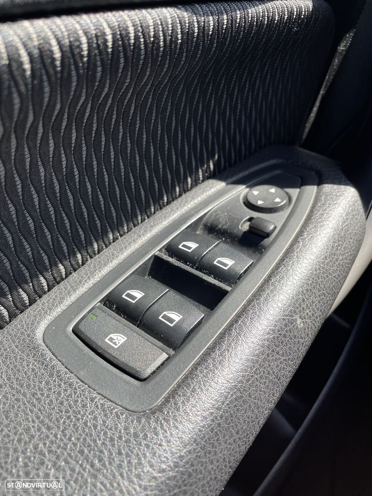 BMW 116 d EfficientDynamics - 12