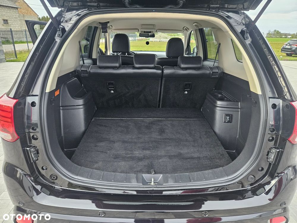 Mitsubishi Outlander 2.4 4WD Plus - 15