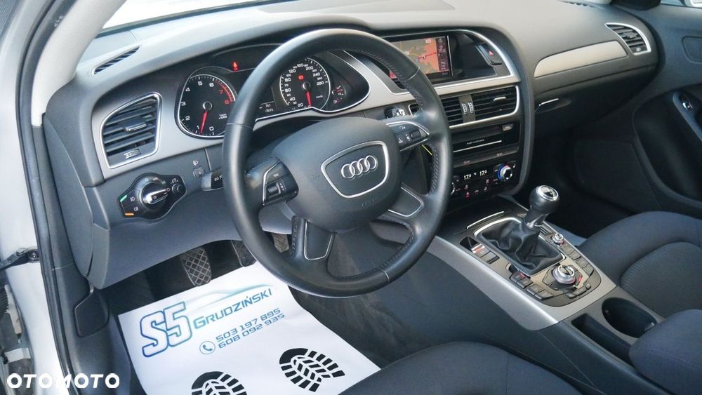 Audi A4 Limousine - 12