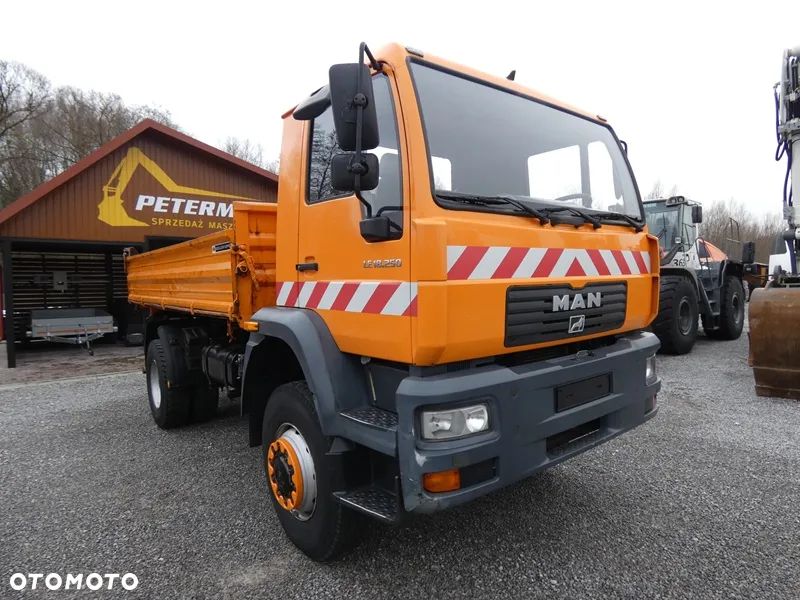 MAN LE 18.250 Z Niemiec / Wywrotka 4x4 z reduktorem / - 9