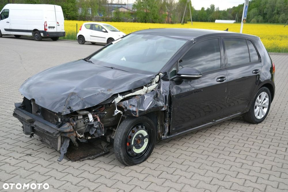 Volkswagen Golf - 3
