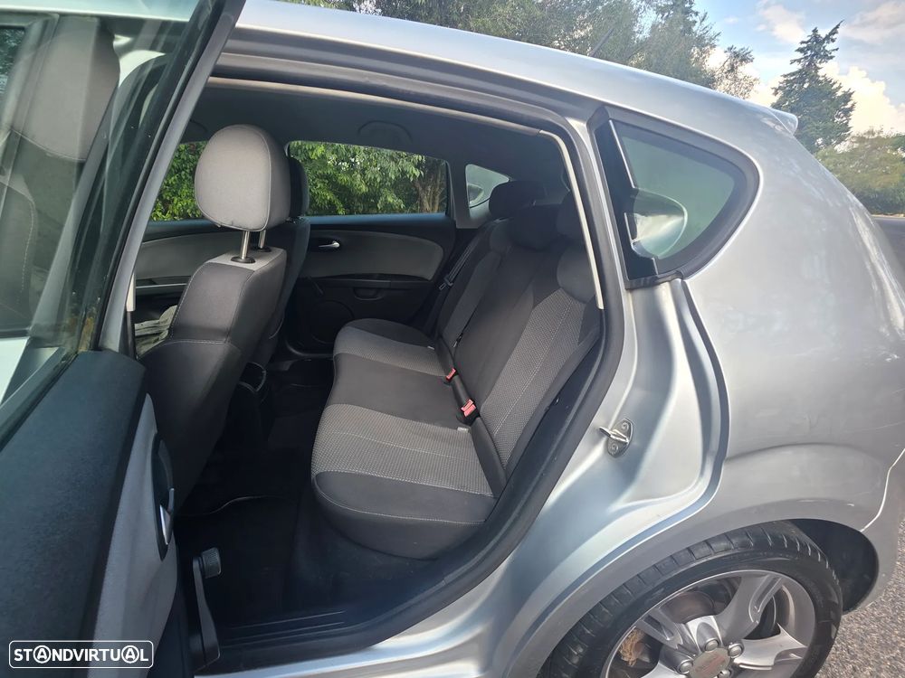 SEAT Leon 1.6 TDI DPF Sport - 9