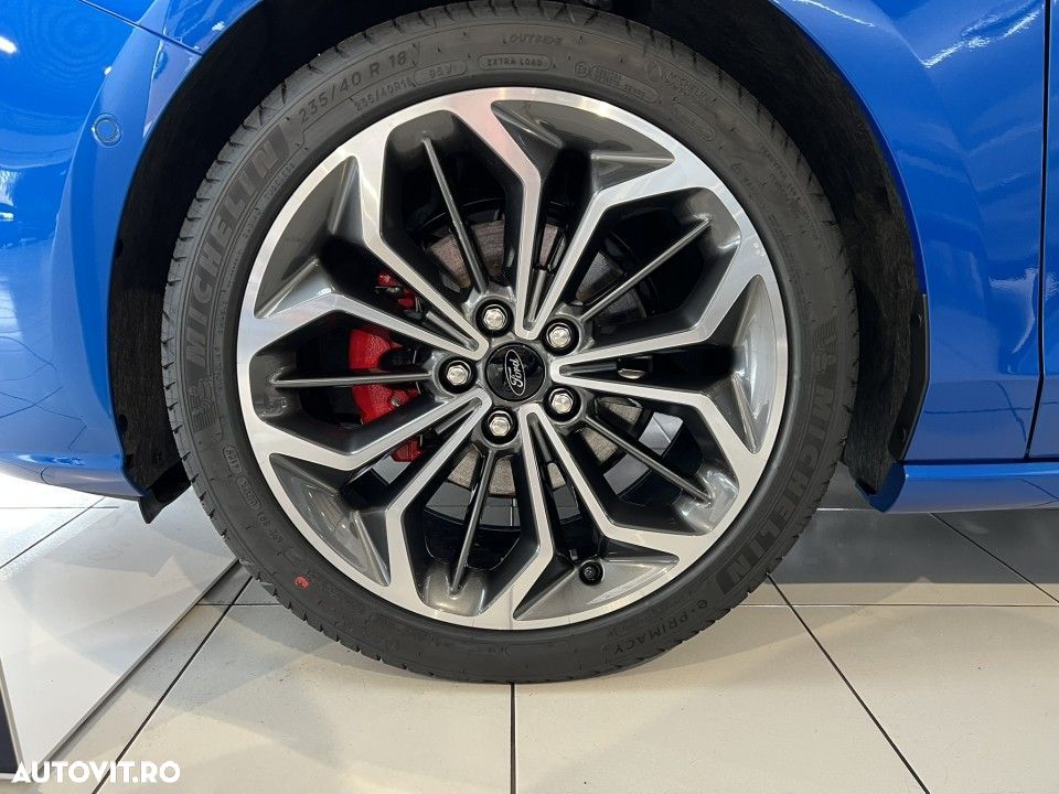 Ford Focus - 9