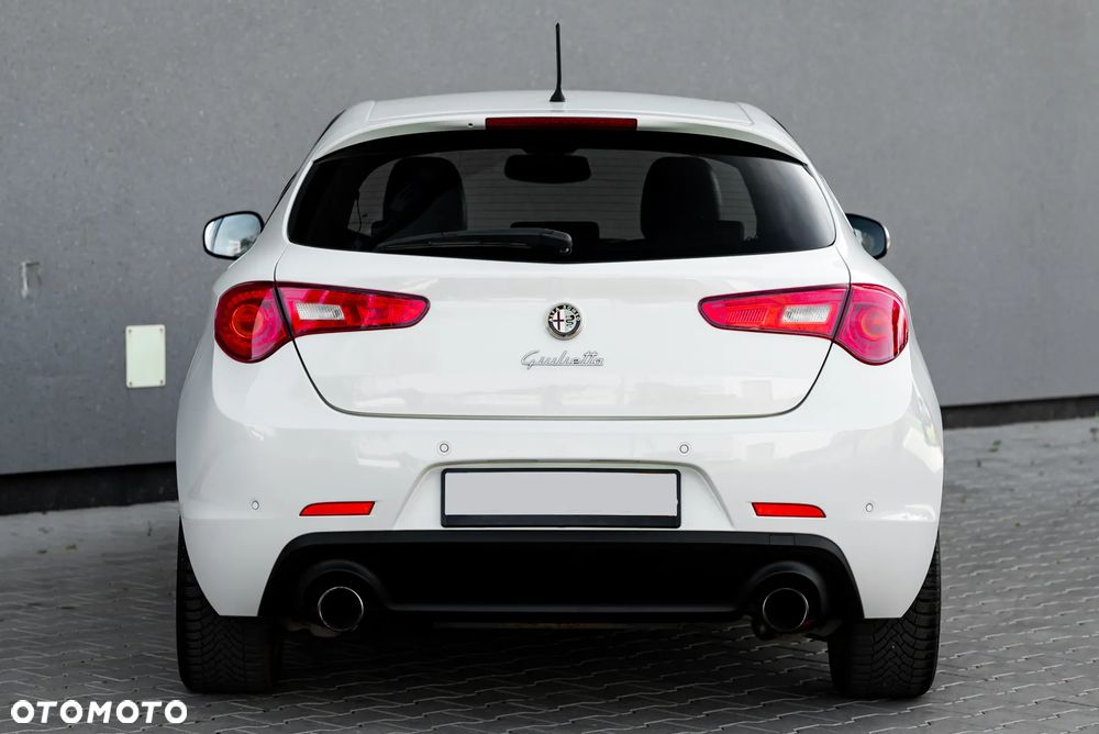 Alfa Romeo Giulietta 1750 TBi Quadrifoglio Verde - 11