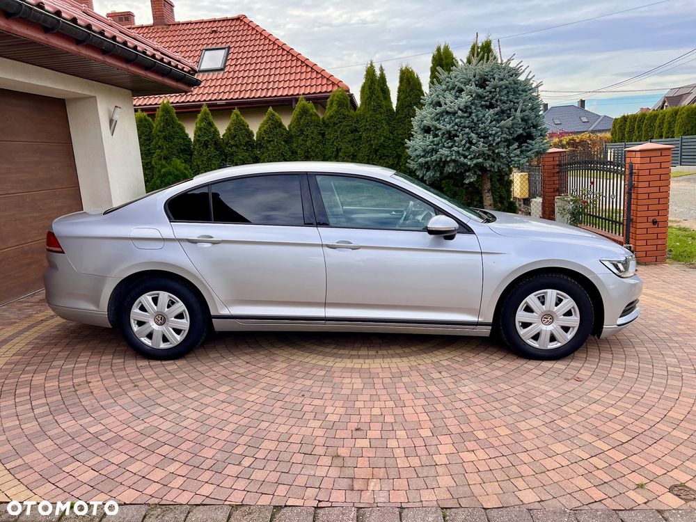 Volkswagen Passat - 25