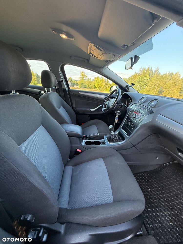 Ford Mondeo - 9
