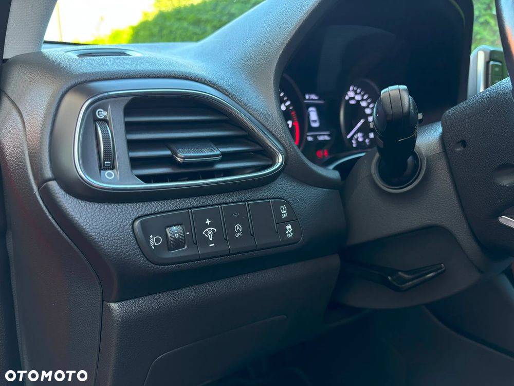 Hyundai i30 1.5 DPI Modern - 20