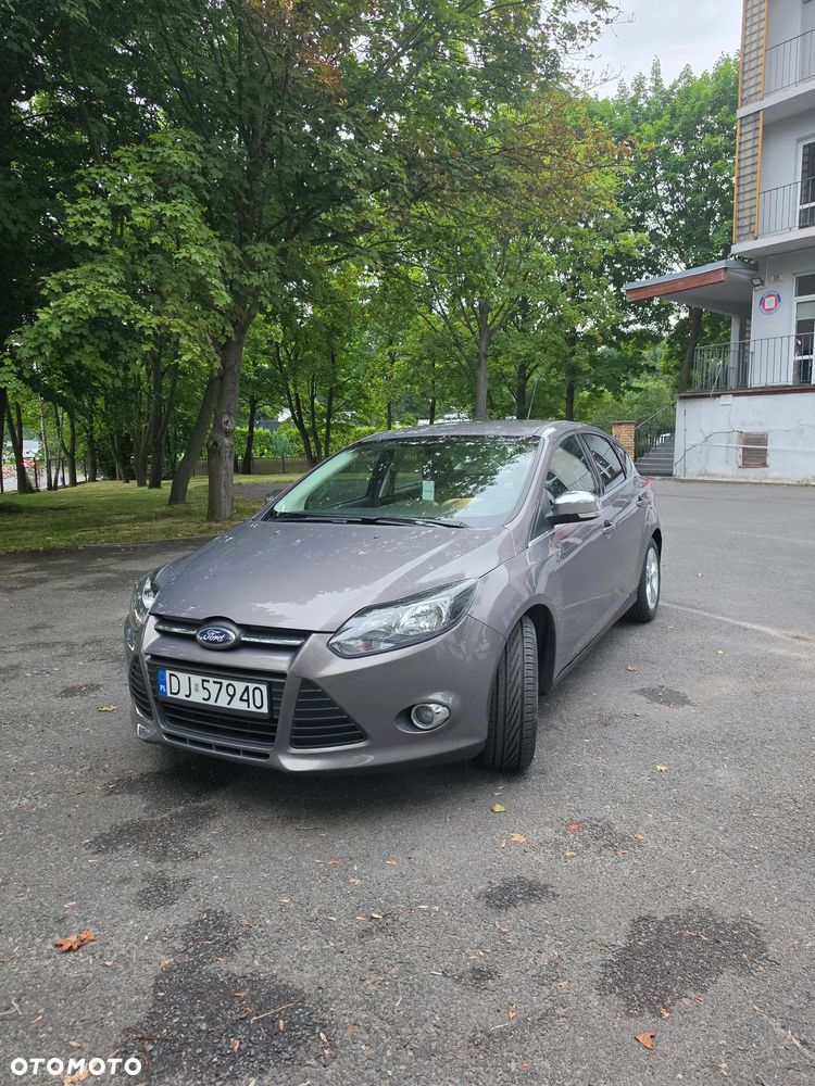Ford Focus 1.6 Ambiente - 2