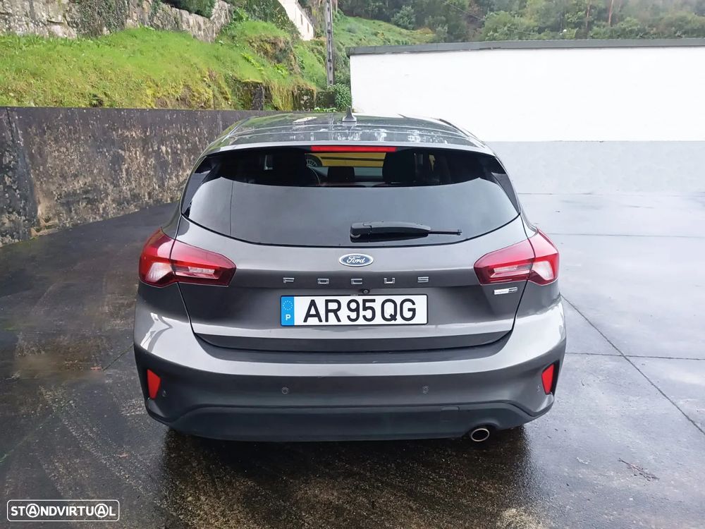 Ford Focus 1.0 EcoBoost MHEV Connected Design - 6