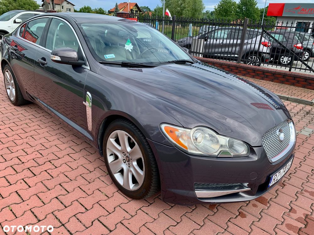 Jaguar XF 2.7 V6 Premium Luxury - 12