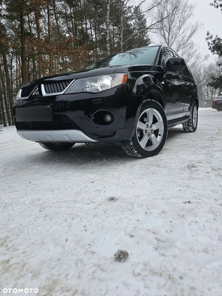 Mitsubishi Outlander 2.0 DID Intense + SE - 3