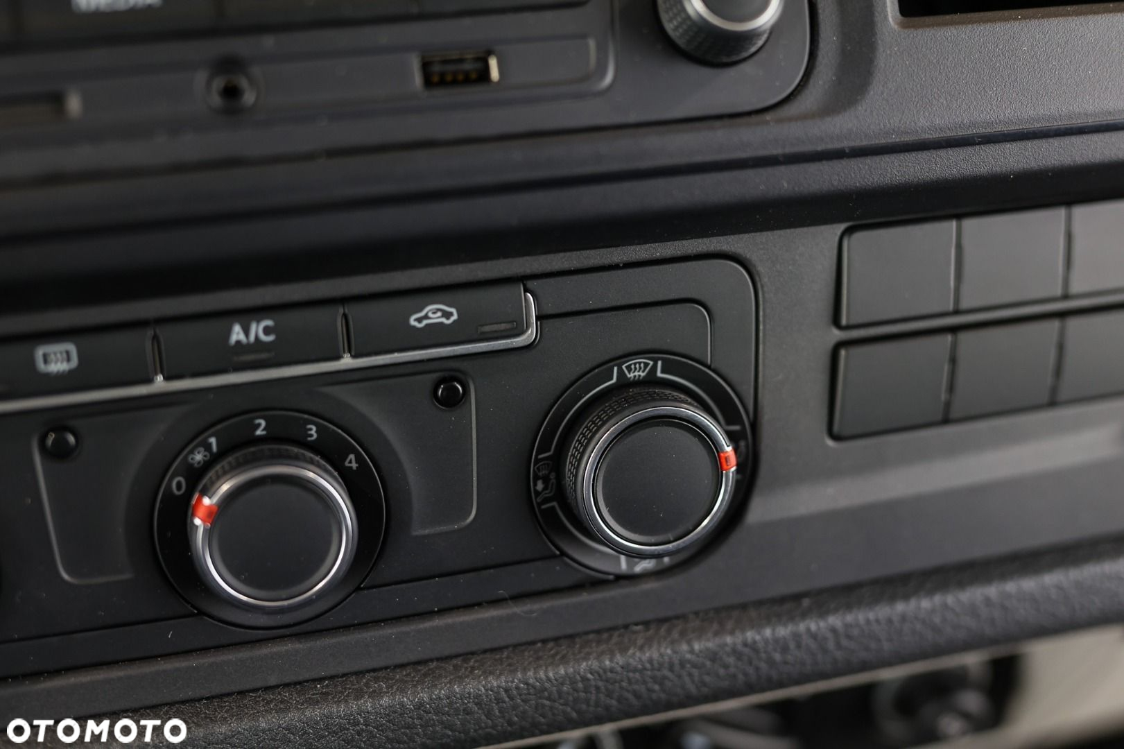 Volkswagen Transporter - 27