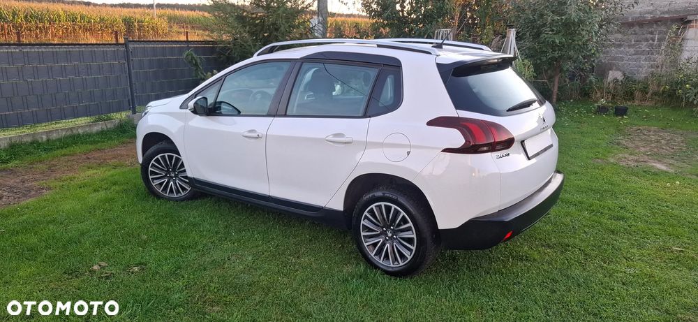 Peugeot 2008 1.2 Pure Tech Style EU6 - 39