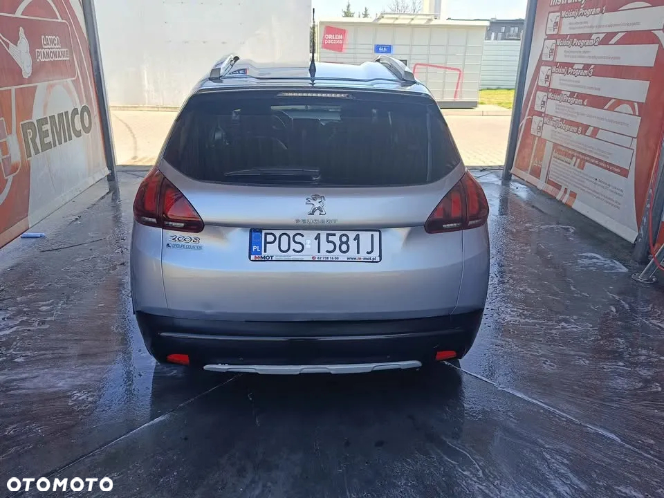 Peugeot 2008 1.2 Pure Tech GPF Allure S&S EAT6 - 4