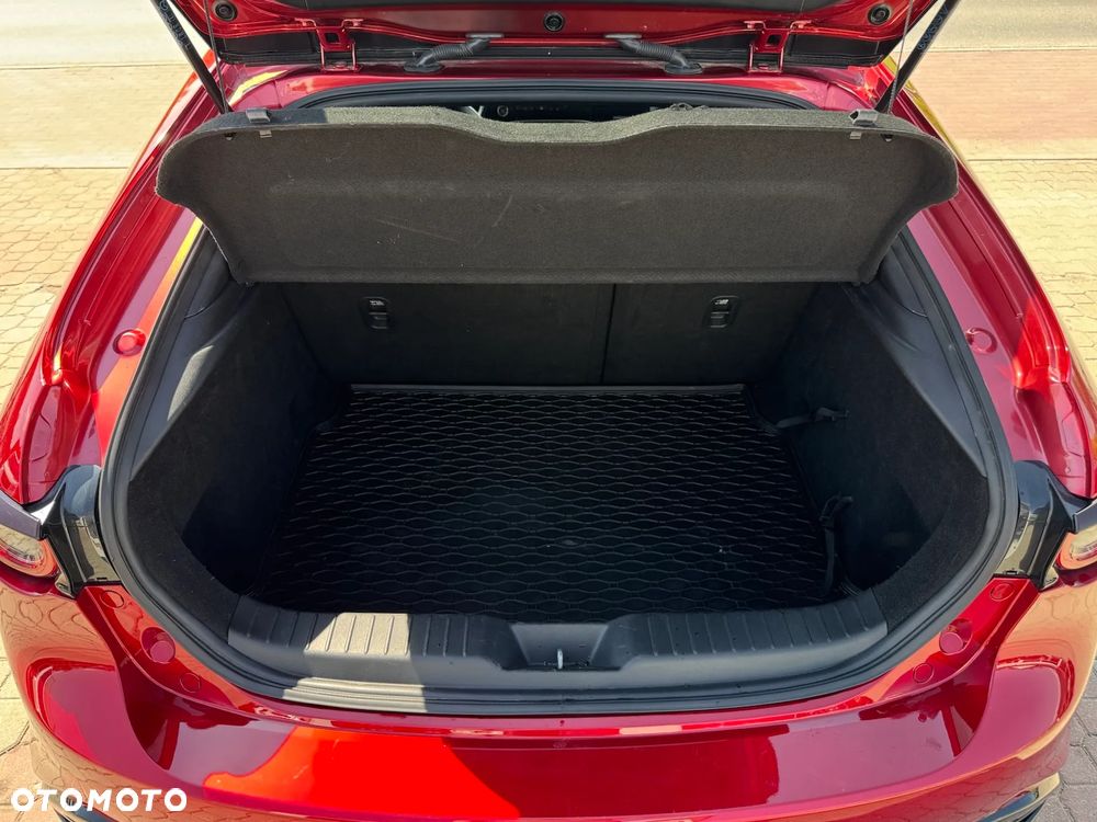 Mazda 3 SKYACTIV-D 1.8 - 12