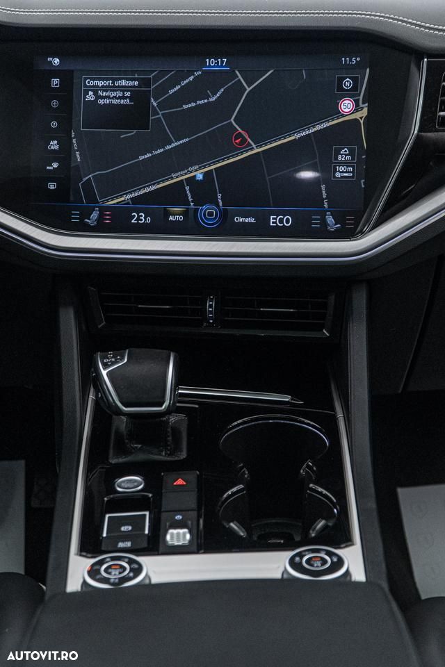 Volkswagen Touareg 3.0 V6 TDI 4Motion DPF Automatik Elegance - 4