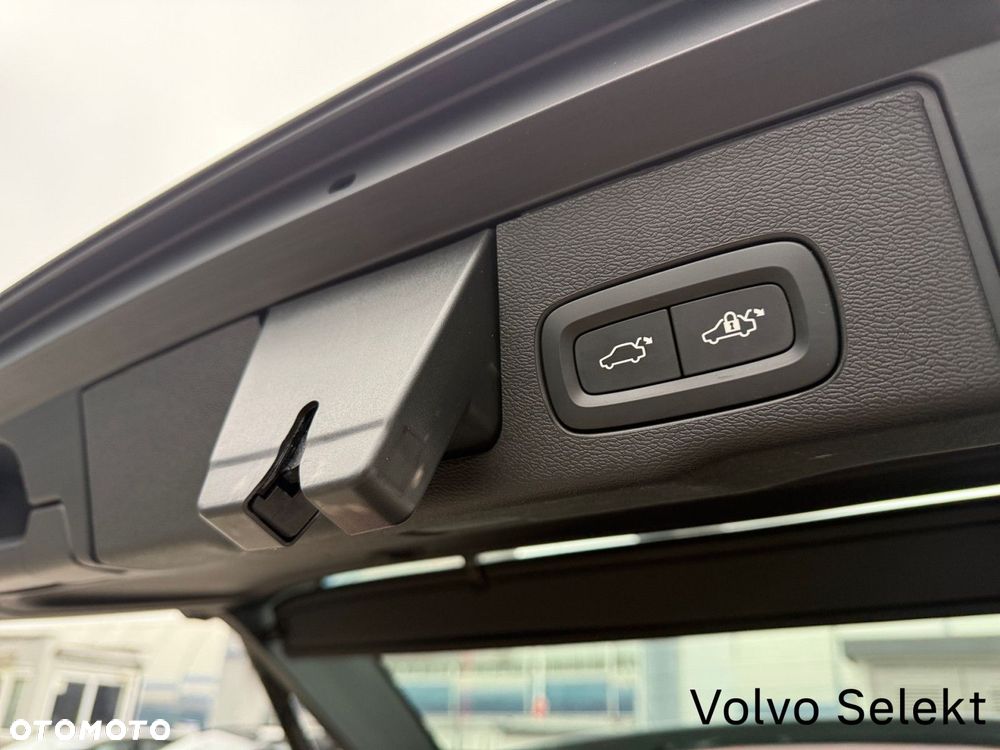 Volvo XC 60 - 32