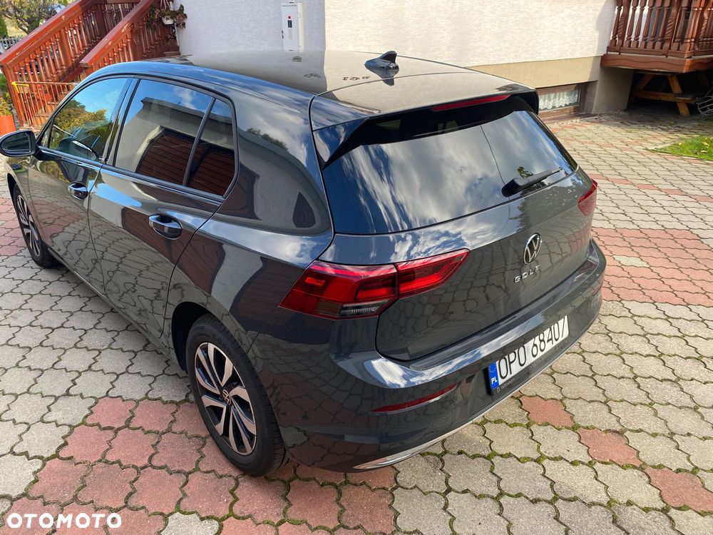 Volkswagen Golf - 6