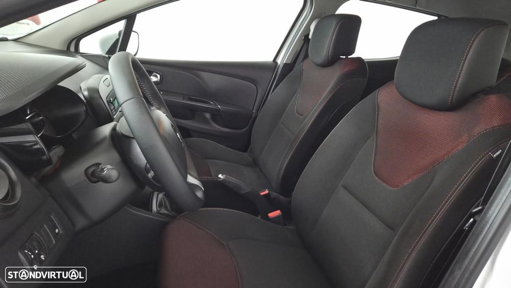 Renault Clio - 12
