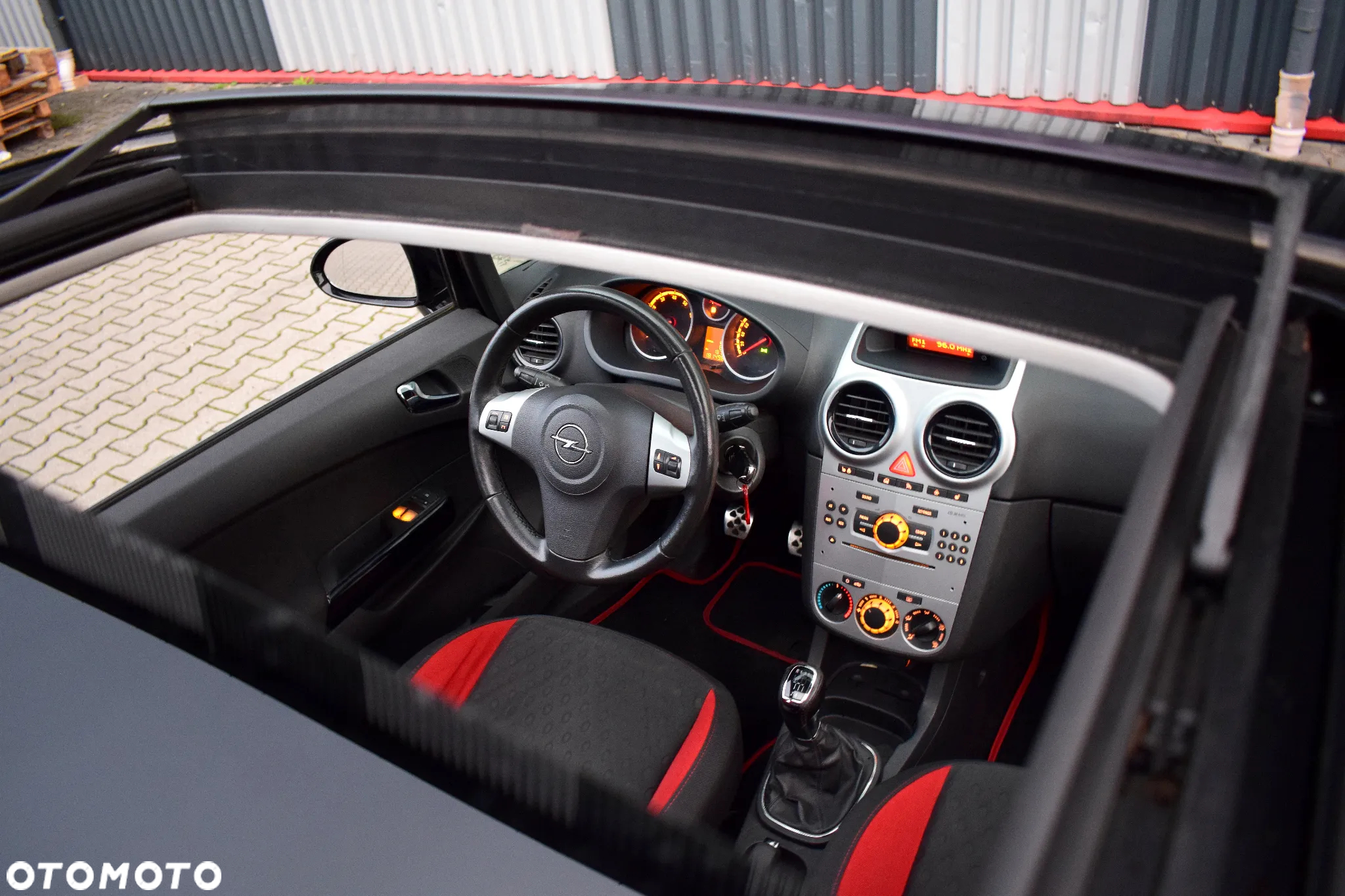 Opel Corsa 1.6 Turbo GSi - 8