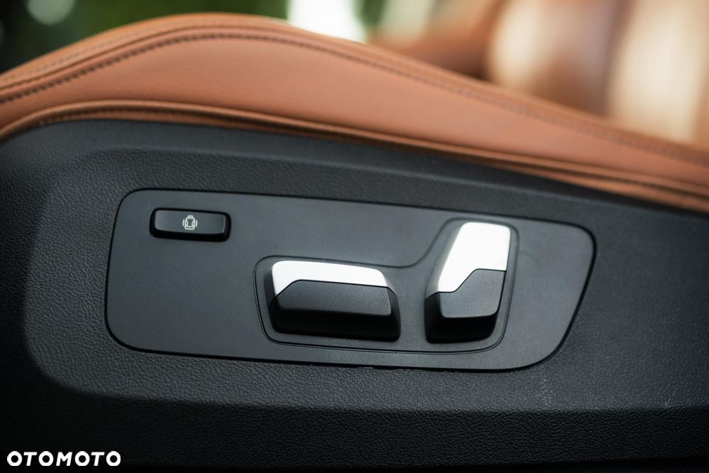 BMW X5 xDrive40i - 33