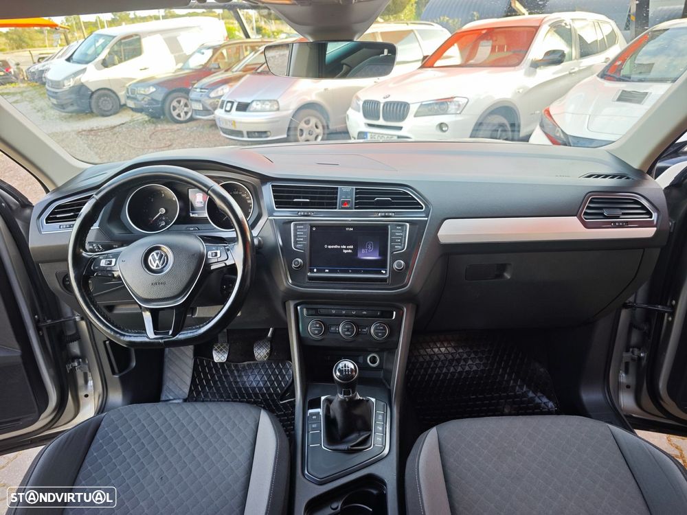 VW Tiguan 2.0 TDI Confortline - 13
